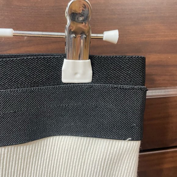 BCBG MAXAZRIA XS White Ribbed Pencil Skirt Office 2 4 Fitted Waist Sample Unique - Picture 11 of 15